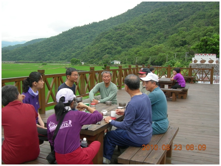 8-23 am 08-09-35-南安遊客中心悠閒的上午茶.JPG